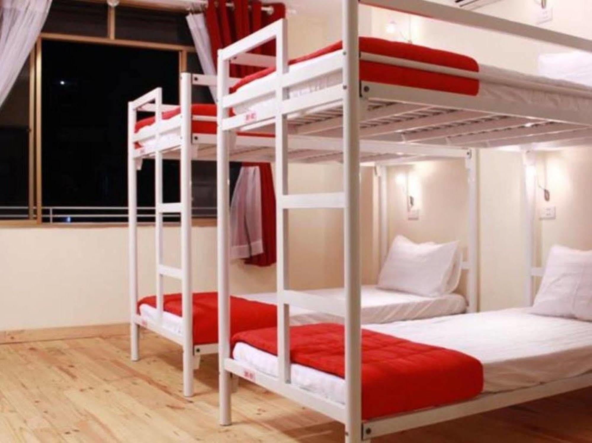 Koniko Backpackers Hostel Thành Pho Ho Chí Minh Esterno foto