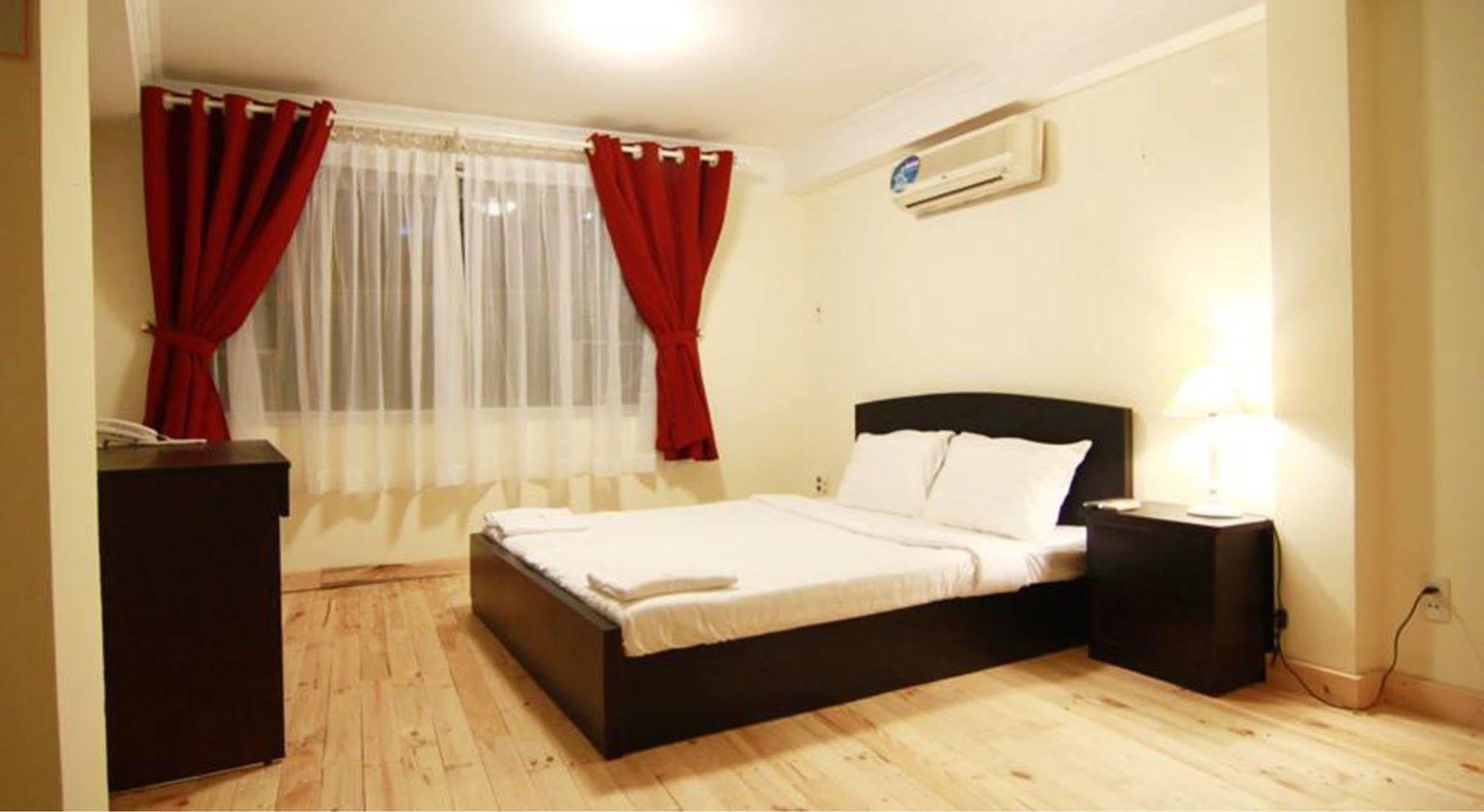 Koniko Backpackers Hostel Thành Pho Ho Chí Minh Esterno foto
